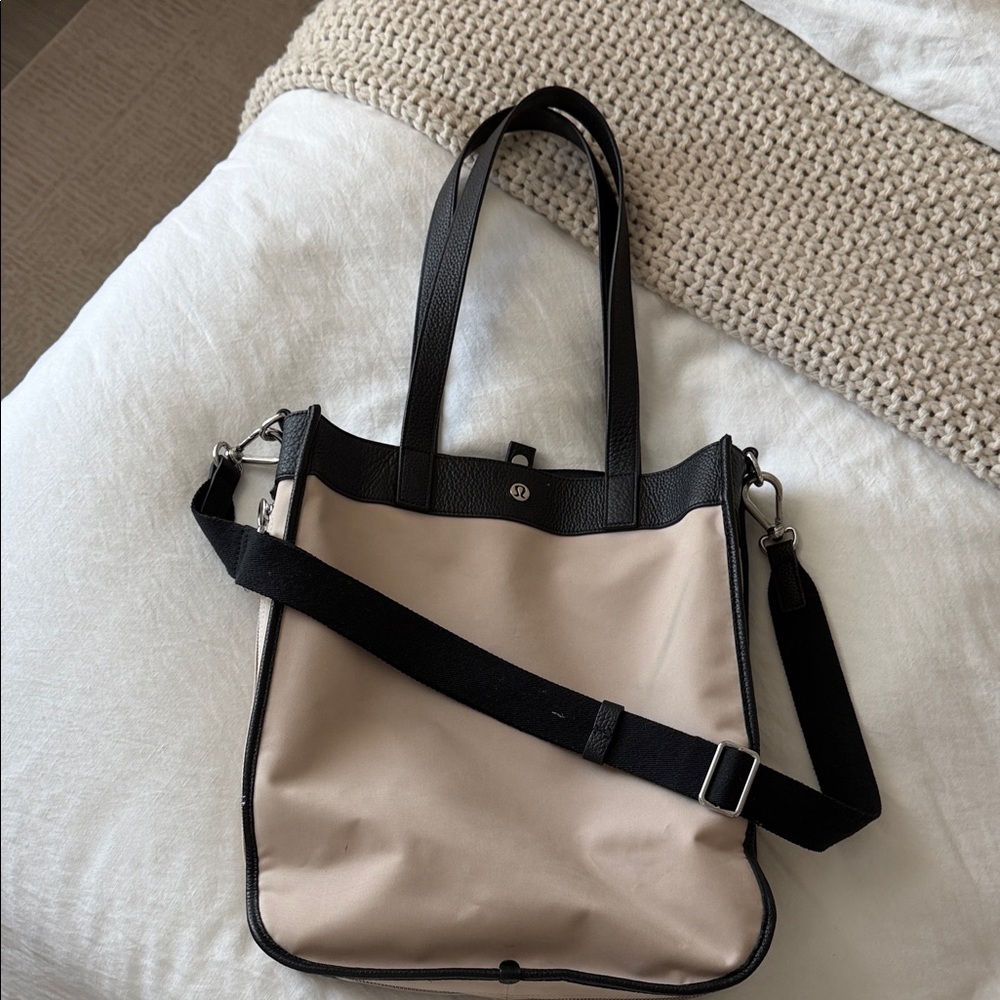 Lululemon Now and Always Tote *15L - Picture 3 of 9